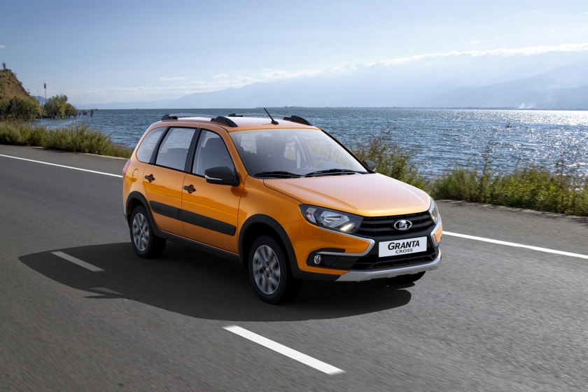 LADA Granta Cross на пути в дилерские центры