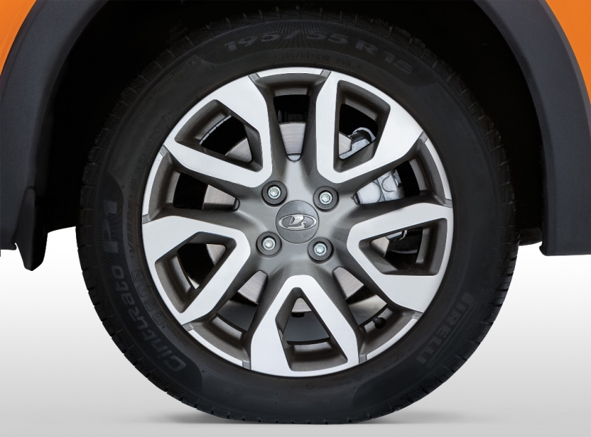 LADA Granta Cross на пути в дилерские центры